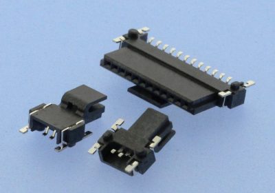 Compact SMT BtB connector with a